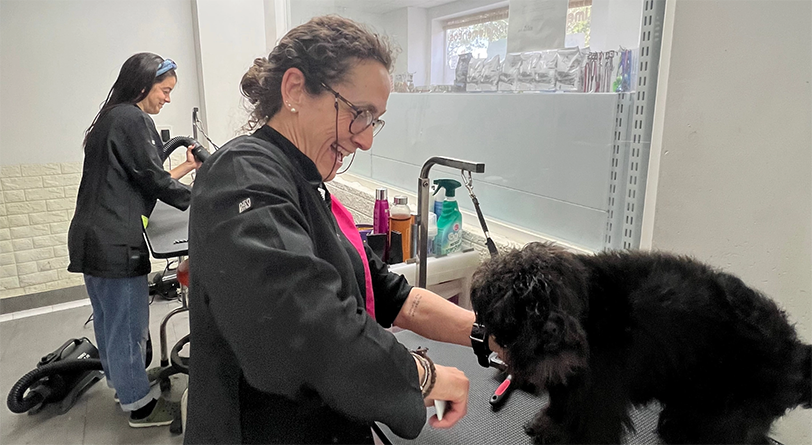 estudiante del curso de Peluquería Canina de Formación Activa